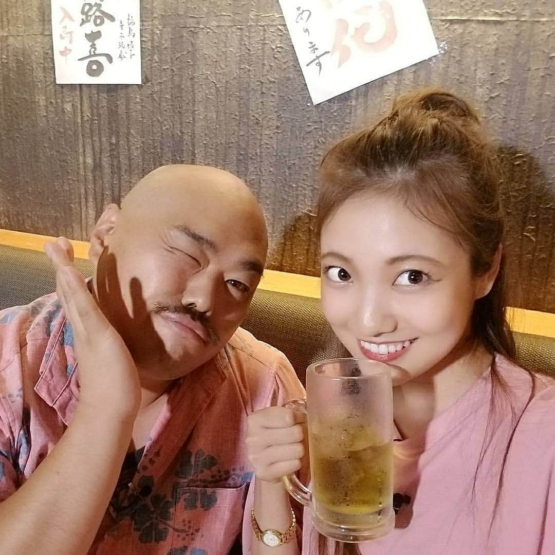 小林レイミさんのインスタグラム写真 - (小林レイミInstagram)「昨夜は赤坂で泥酔されていたクロちゃんさん@kurochandesuwawa 🚕🍺 #実はインスタもやってるクロちゃん #わたしがミラクル可愛いくていい子なんじゃないかと錯覚するほど褒めちぎってくれたクロちゃん #広瀬すずちゃんになった気分でしたありがとうございます #ピンクお揃い #このあとクロちゃんに何が起きたかは秋ごろ #仕事だしん #sweet #スウィートインスタ #tflers #likeitup #yay #funtime #enjoy #fit #training #workout #fitbit #followher」8月9日 12時18分 - _reimi._____