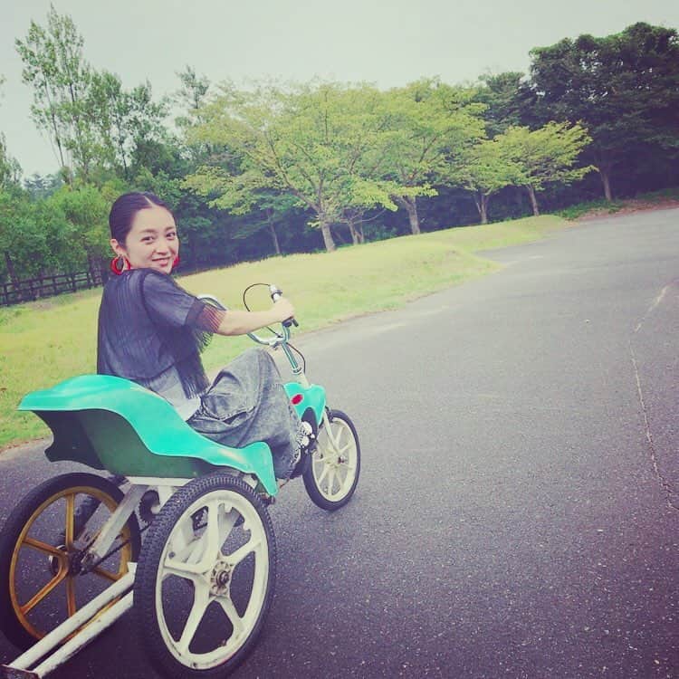 安達祐実さんのインスタグラム写真 - (安達祐実Instagram)「変型自転車 #明日 #筋肉痛になるなこりゃ #明後日だったりして」8月9日 18時08分 - _yumi_adachi