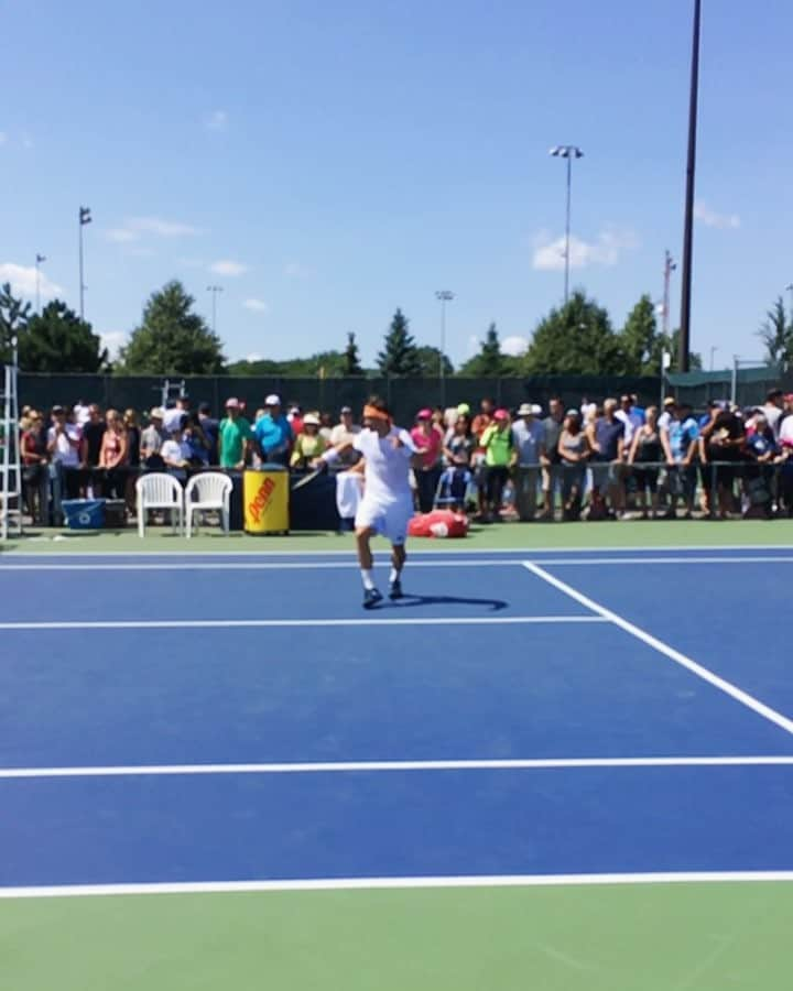 ヴァネッサ・グレニエのインスタグラム：「Smash it #ferrer #davidferrer @couperogers #montreal #tennis #couperogers #tennispro」