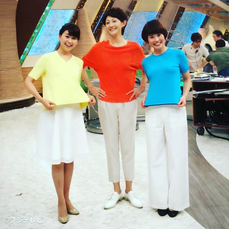 フジテレビ「とくダネ！」のインスタグラム：「♪三原色でもいいじゃない？ また明日、#朝8時からテレビの前でお会いしましょう！ さて、#どんなセリフが合うでしょう？ #森本さやか #山中章子 #阿部悦子 #とくダネ大喜利 #大喜利 #とくダネコーデ #ファッション #コーディネート #今日のコーデ #アナウンサー #コメンテーター #2017 #8月8日 #火曜日 #とくダネ #tokudane #フジテレビ #fujitv 170808」
