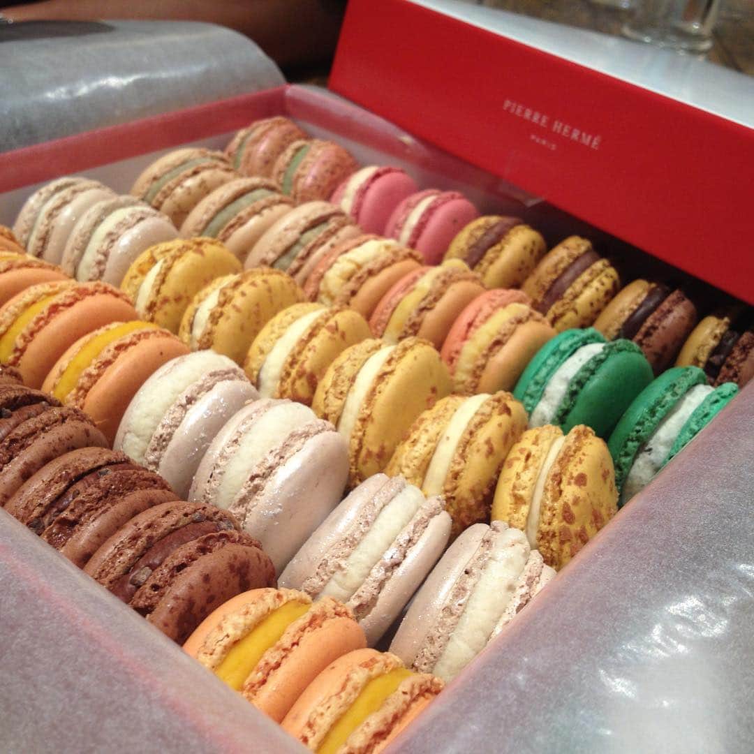 Pierre Hermeのインスタグラム：「which one is your favourite flavour? ❤️ #pierreherme」