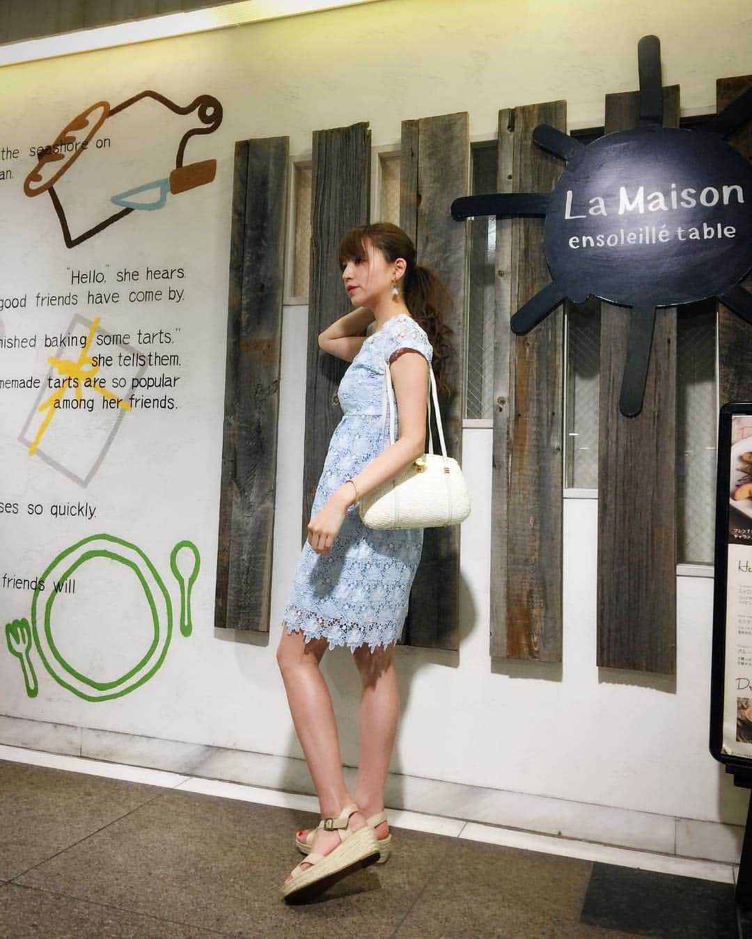 杉ありさのインスタグラム：「毎日暑いですが今夜はなんだか8月!?というくらい涼しく感じますね🌻 夏になったら着ようと思って買っていたのにまだ着ていないお洋服が！ まだまだ夏を楽しめそうだ😇🌈✨ #今日はママとランチだったのでなんとなくワンピース気分でした👗 #happy #lunch #today #me #arisasugi #love #fashion #fashionable #fashionpost #ootd #coodinate #onepiece #girl #instagood #instafashion #instalike #instalove #tokyo #japan #summer #summerfashion  #私服 #ワンピース #夏 #夏コーデ #杉ありさ」