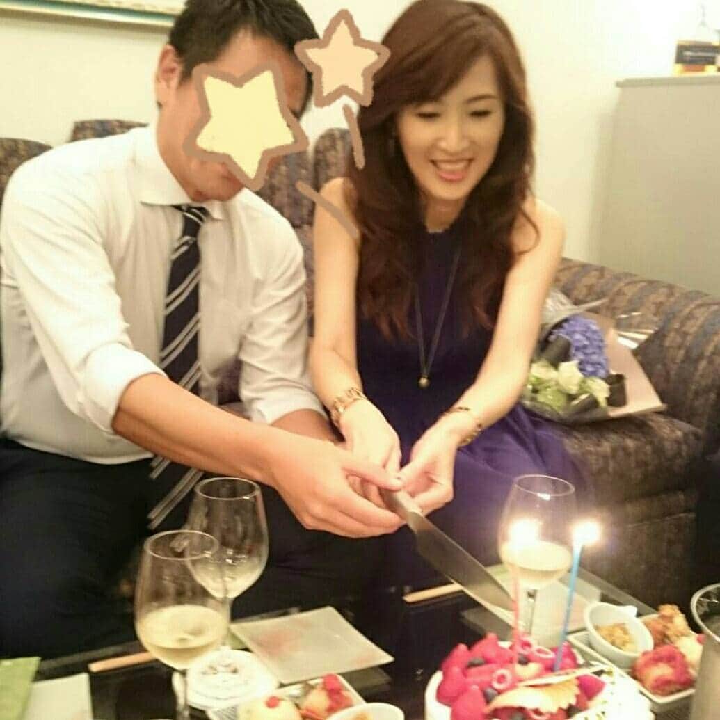 丹野みどりさんのインスタグラム写真 丹野みどりinstagram 会の始めには サプライズで ケーキ入刀的な 笑 可愛いお子ちゃま達も 最後 眠かったね 沢山お喋りしてくれてありがとう 綺麗な花束と白ワインを 頂きました 皆さんのお心遣いに感謝です
