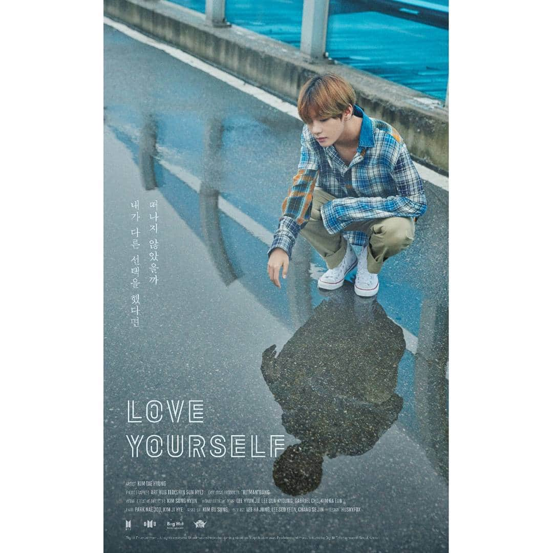 BTSさんのインスタグラム写真 - (BTSInstagram)「#BTS #방탄소년단 #LOVE_YOURSELF Poster #V」8月11日 22時00分 - bts.bighitofficial