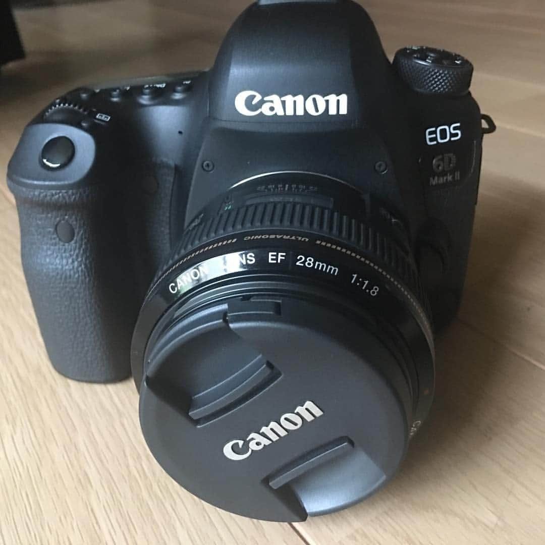 Fku朗のインスタグラム：「My new camera #canon #eos6dmarkii #camera #music #producer #dj #japanese」