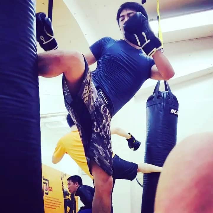 長田成哉のインスタグラム：「お盆ジム。今日はキツかった。 #gym  #kravmaga」