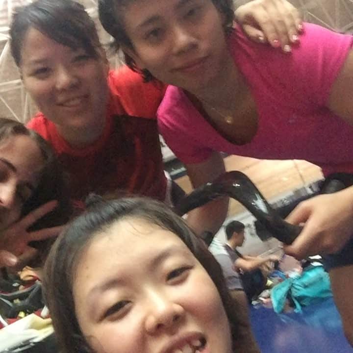 前田佳代乃のインスタグラム：「終業式終えた子供の気分！！笑 明日から夏休み(๑و•̀ω•́)و  今晩帰るよー！！！」