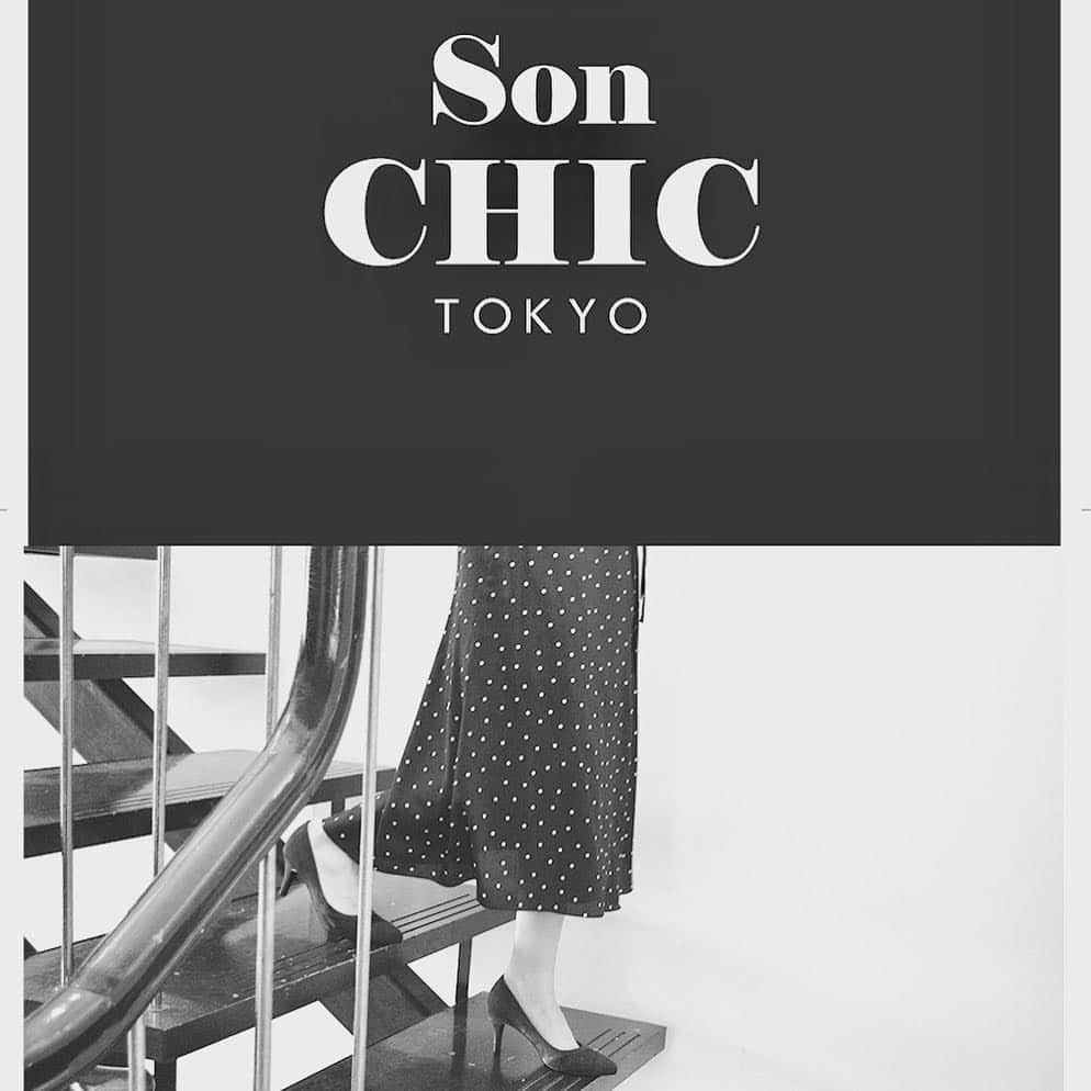 ソンシックトーキョーのインスタグラム：「SonChicTOKYO 2017 A/W  comming soon!  今シーズンのテーマは「Play dress up!」ヘビロテ確実なフラットシューズやピリッと背筋が伸びるフェミニンパンプスまで気分が上がるアイテムを提案していきます。 ++++++++++++++++++++++++ ●取り扱い店舗● JR京都伊勢丹店 2F 阿倍野ハルカス近鉄本店 2F 大分トキハわさだ店 1F 山形屋鹿児島店 3F 沖縄リウボウ店 2F 阪神阪急百貨店阪神本店 2F ++++++++++++++++++++++++ #sonchictokyo #trend #trendshoes #2017AW #shoes #kobeshoes #madeinjapan #madeinjapanshoes #fashion  #femimine #ソンシックトーキョー #トレンド  #ファッション #2017ファッション #lifeisshortbuytheshoes #playdressup」