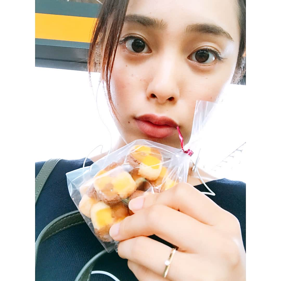 内田侑希さんのインスタグラム写真 - (内田侑希Instagram)「[クッキー焼いた🍪❤️] 型が行方不明なことに気づき、急遽チェッククッキーに🙆↪︎ * * なんだかんだ手作りクッキーは美味しい😋形いびつなのも、なんかまたいい🙆ってことにしとく☺️🎶 * 1人で全部食べた！わけではなく、寮の人とシェアしました😋🌈 * よければ今日も投票よろしくお願いします🐵🎶 * お盆休み満喫しましょう😁🌻 *  #misssophiacontest#上智#ミスコン#ミスソフィア#2017#miss#misssophia#上智大学#内田侑希#上智ミスコンno4」8月12日 12時18分 - miss_sophia_no4