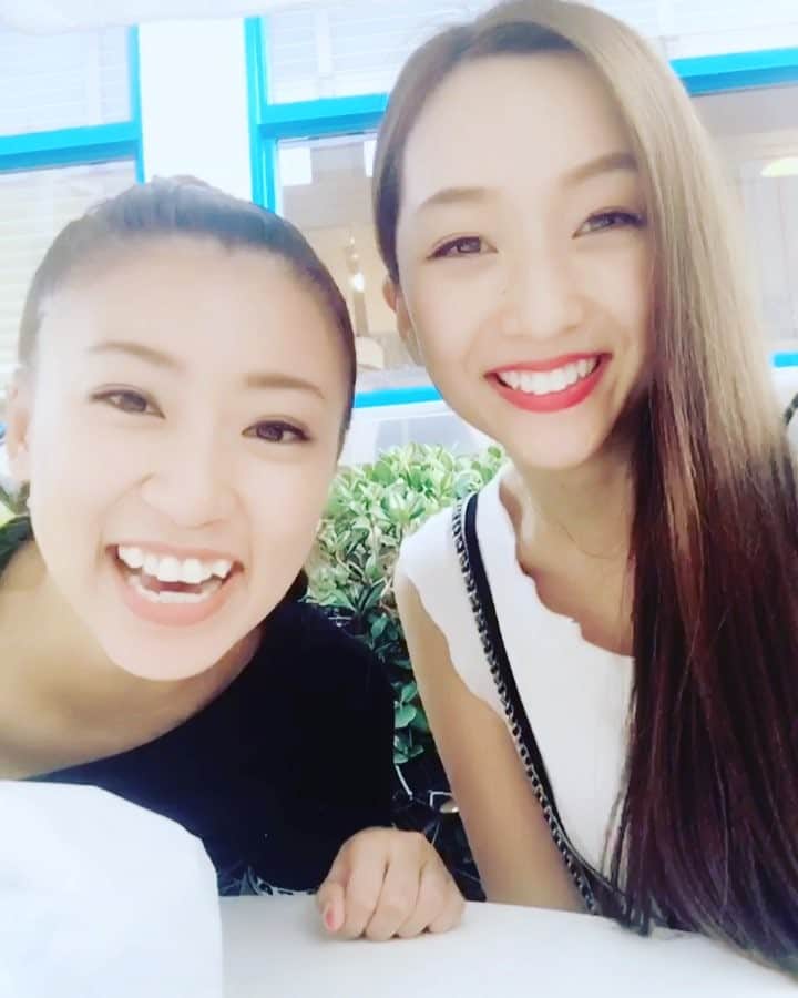 三井智雅のインスタグラム：「ドンッシュッワー🙌🏻📣 ハマったらずっとやるタイプ🤗 萌が急にやりだすから急いでついていく😂😂ww . #usj  #universalstudiojapan  #osaka #japan #minions  #minion #ユニバ  #ユニバ部 #ユニバ部とユニバ行きたいって言ってくれる人多数」