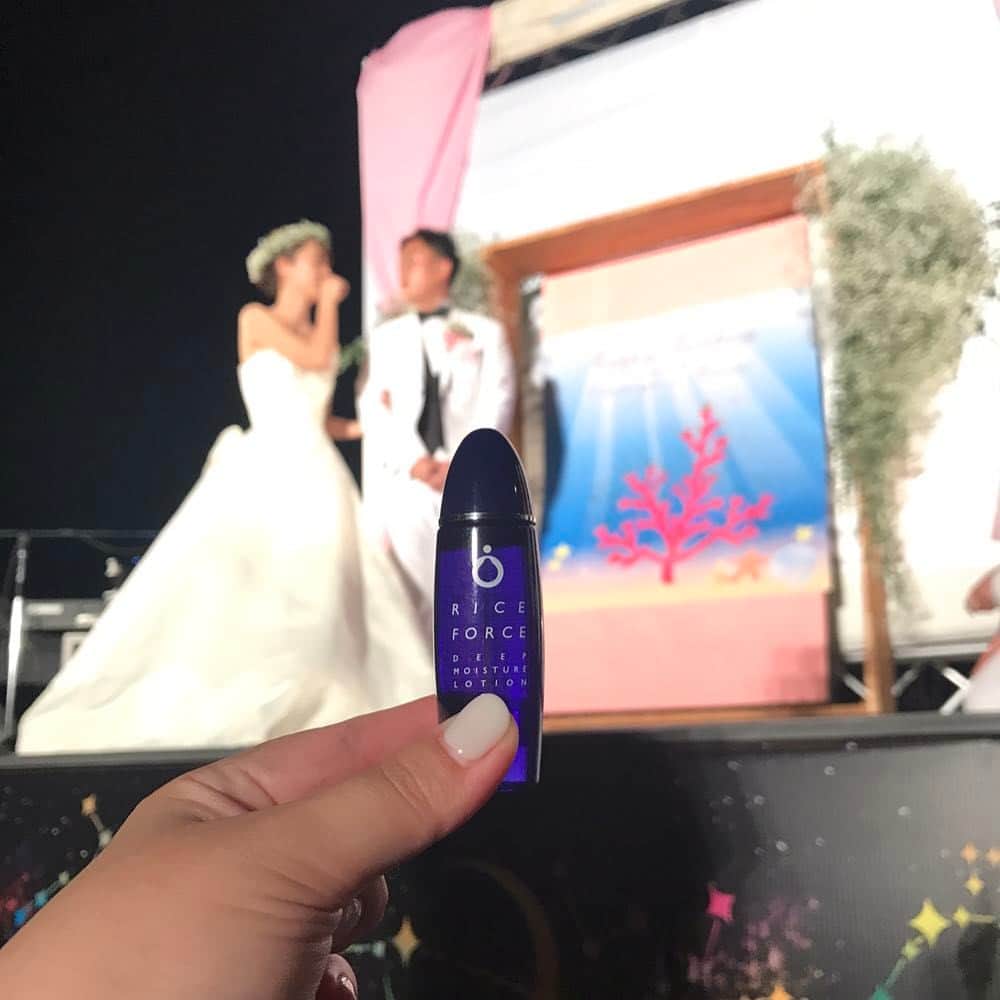 のインスタグラム：「結婚しました 💍 #星空ウェデイング #justmarried #石垣島 #今年は国際カップル」