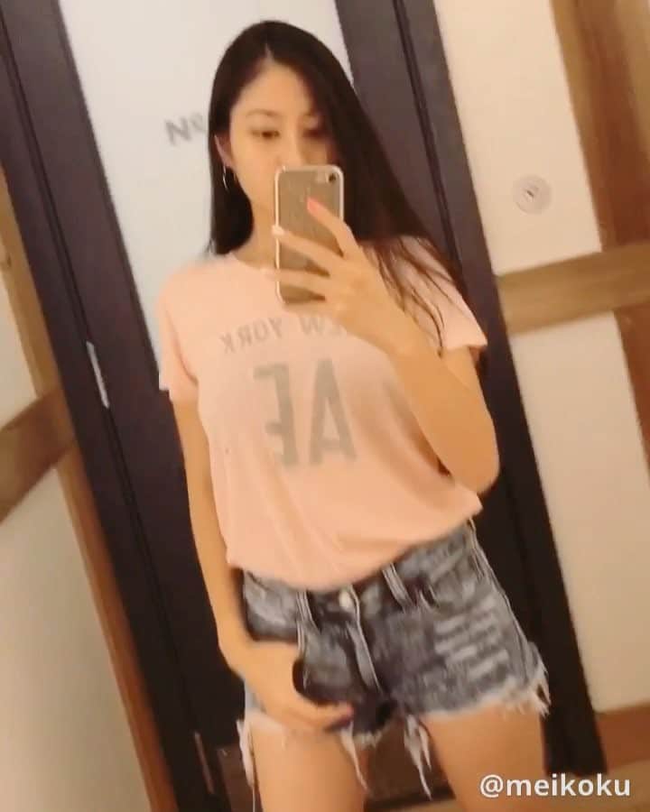 大浦ヒロミのインスタグラム：「昨日は久々に栄をぶらぶらして、好きな American Eagle で買い物もしてきた〜♡ ・ ・ マネキンがしてたコーデに一目惚れしちゃって、すぐ買っちゃった〜😍🙌🏻 このコーデ可愛くてすごく気に入ってる〜💕 Just in love❣️ ・ ・ #instapict #instaphoto #instagood #instalike #instasmile #instaselfie #instadaily #instafashion #fashion #love  #ootd」