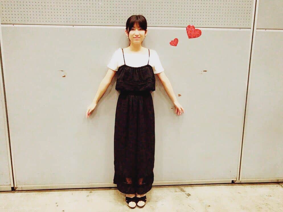 吉田華恋のインスタグラム：「#3日間の握手会ありがとう #元気もらえた♡ #私服は下尾みうちゃんに選んでもらいました #まさかの昨日吉川七瀬ちゃんが同じの着ていたという笑」