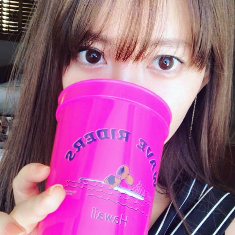 小嶋陽菜さんのインスタグラム写真 - (小嶋陽菜Instagram)「有吉の夏休み📺でハワイ。 帰るまえに1時間だけ時間があって、マキさんに会えたの❣️ いつもの場所アランチーノで😋」8月13日 14時25分 - nyanchan22