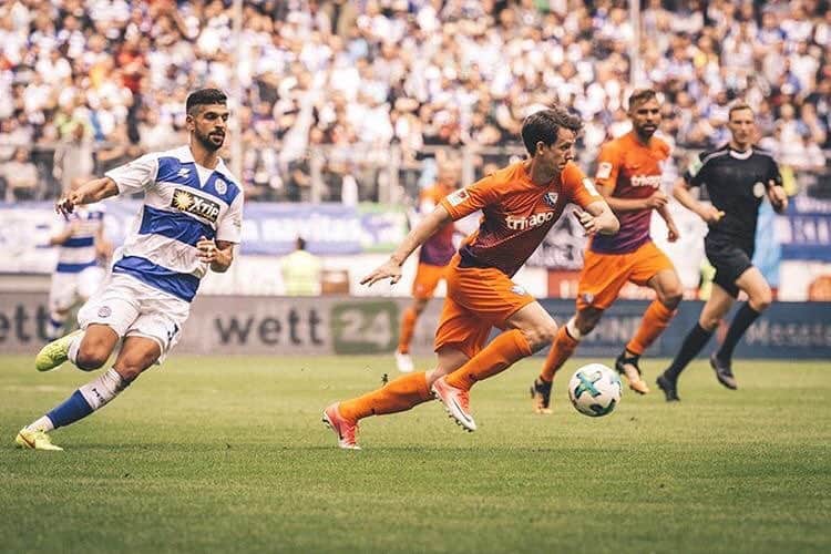 ロビー・クルーズのインスタグラム：「Game day」