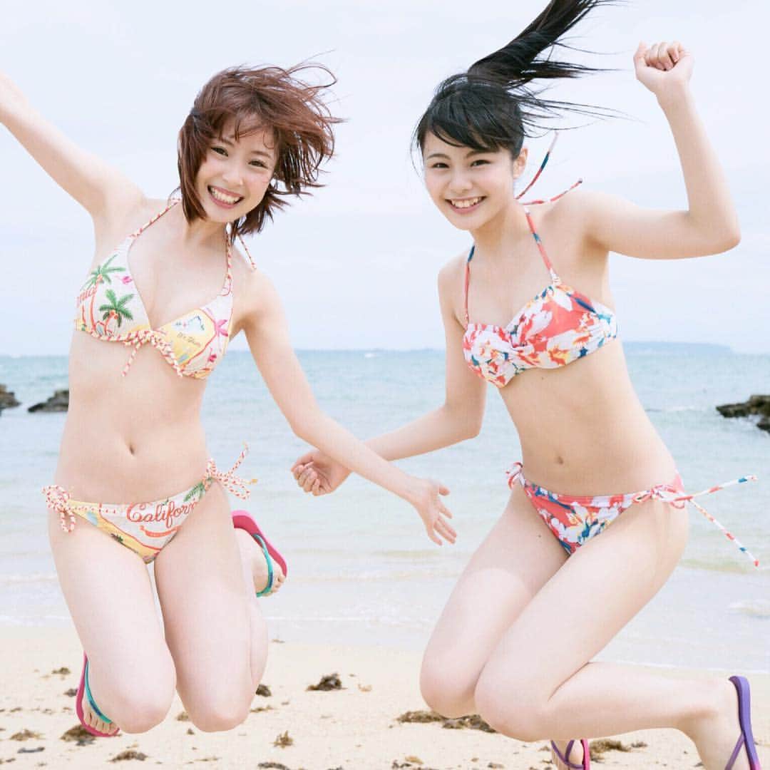 AKB48 水着サプライズ2017のインスタグラム：「大ジャ〜〜〜ンプ！！　15位の高柳明音さん、13位の本間日陽さん！　キャッホー！！ ご購入はこちらから！ http://wpb.shueisha.co.jp/2017/07/28/89005 #水サプ2017　#高柳明音 #本間日陽」