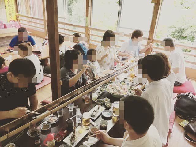 佐々木海さんのインスタグラム写真 - (佐々木海Instagram)「祖母の初盆で長崎に来てます。 今日は親戚一同で流しそうめん😊」8月14日 14時39分 - umi_carnelian