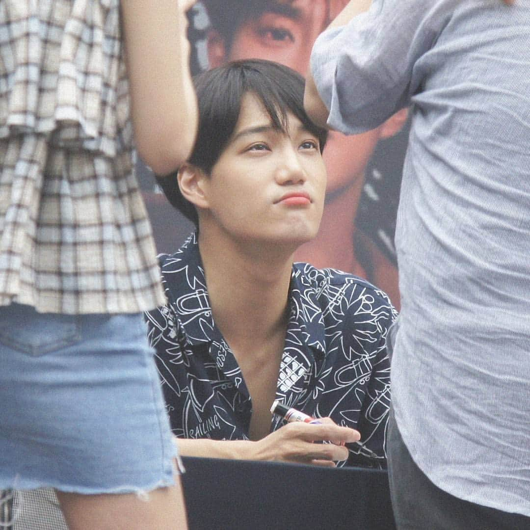 チェン のインスタグラム：「🍑🐻 . . . หมีงิน . . . #ไค #จงอิน #kai #jongin」