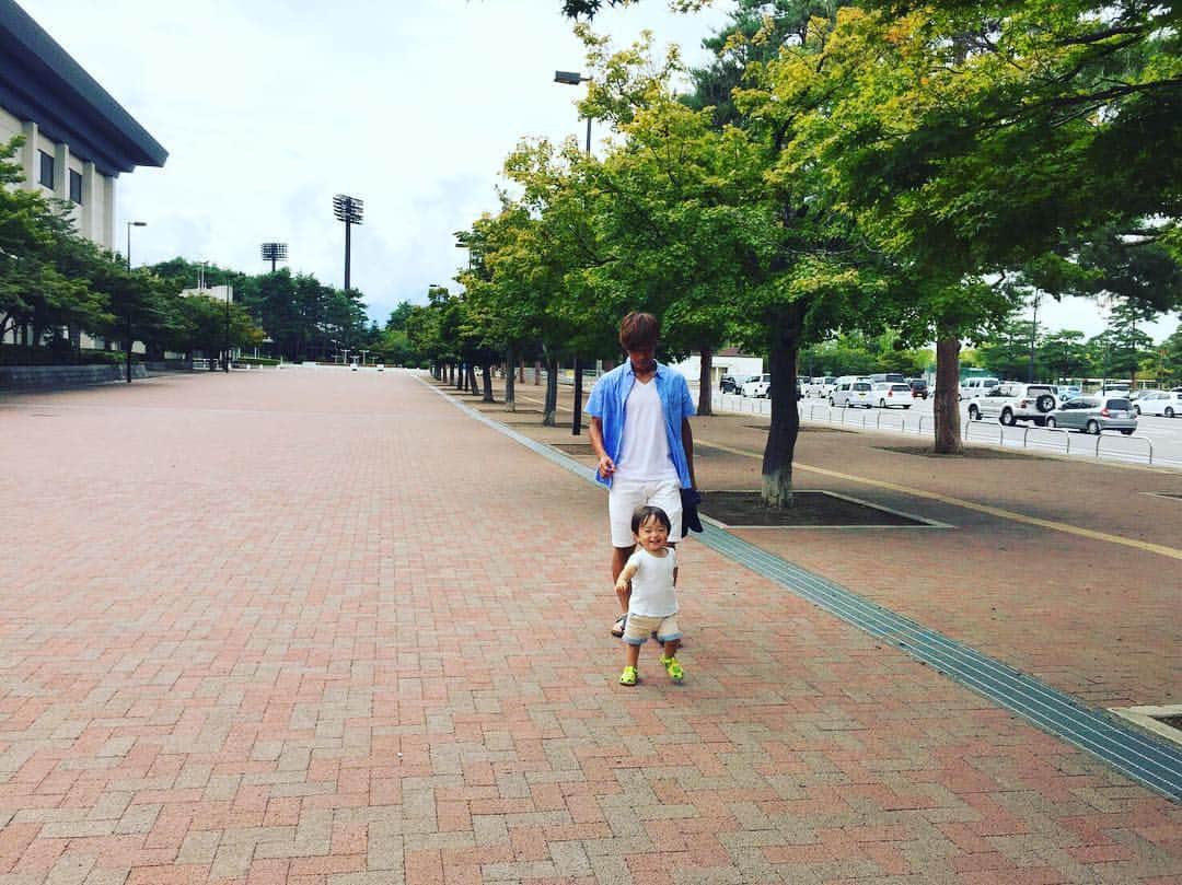 堀米勇輝のインスタグラム：「ゆいくん、 しっかりと歩けるように なりました（＾ν＾）」
