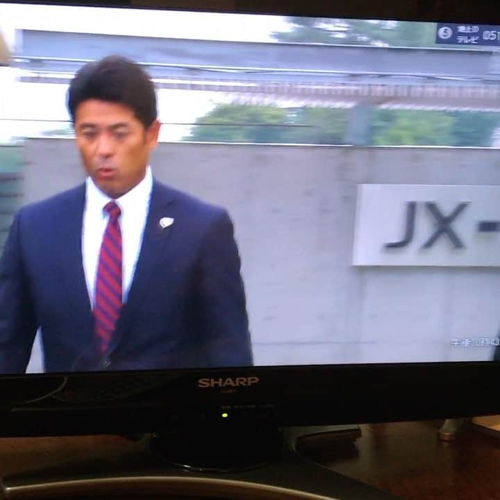 東克樹のインスタグラム：「報道ステーションデビュー。笑 #稲葉監督#侍JAPAN#大学日本代表」