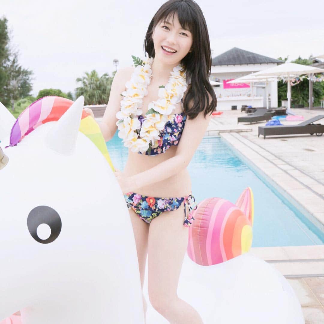 神７　水着 AKB48 水着サプライズ2017さんのインスタグラム写真 - (AKB48 水着サプライズ2017Instagram)「来ました！ きましたえ〜。7 位!の横山総監督！神７でっせ〜。 ご購入はこちらから！ http://wpb.shueisha.co.jp/2017/07/28/89005  #水サプ2017 #横山由依」8月15日 18時38分 ...