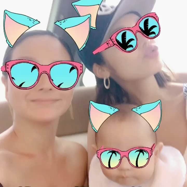 平山美香のインスタグラム：「プリンス初めてのクルージング🚤🌴 #クルージング #生後半年」