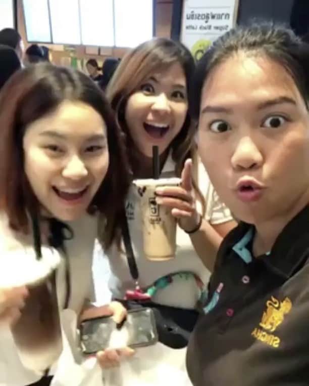 ポーナノン・ファトラムのインスタグラム：「High sugar🍼😆 @aommsangchan @sassyaommii」