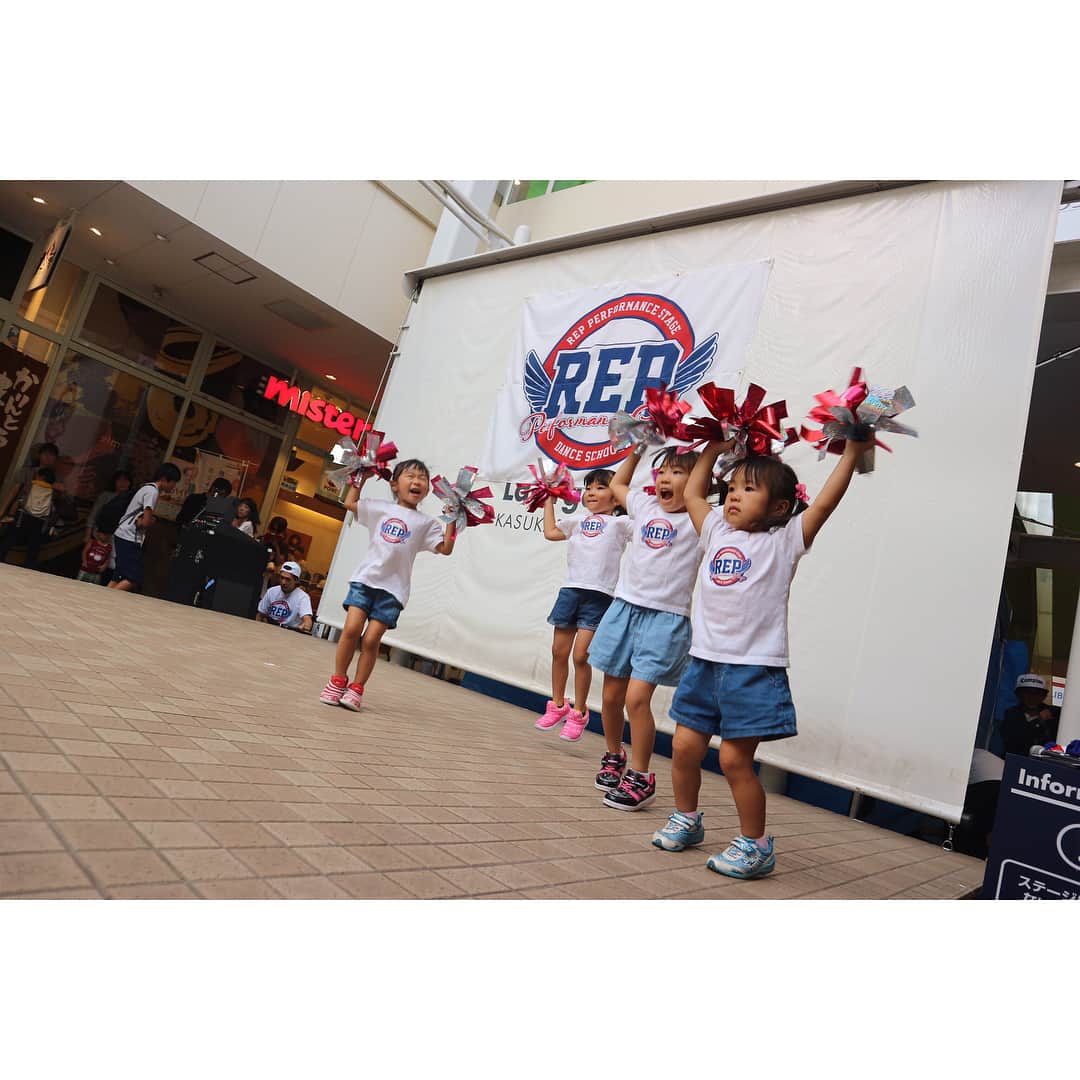 RENA さんのインスタグラム写真 - (RENA Instagram)「REP Performance Stage主催ダンスショー『The Stage！vol.6』無事終了しました✨ ． 1番のお客様の数だったんじゃ無いでしょうか✨ ． 少しずつ地元でも浸透していけるようREP一丸となって更に頑張っていきます😊🙌✨ ． 来ていただいた皆様本当にありがとうございました✨ ． ． #dance #danceschool #personal #training #sport #athlete #japan #girls #boys #stage #show #smentertainment  #埼玉 #春日部 #ダンススクール #ストリートダンス #キッズダンス #ジャズダンス #ヒップホップダンス #体幹トレーニング #ストレッチ #アスリート #プロ育成 #スポーツ #ララガーデン #ショッピングモール #観覧無料」9月13日 15時18分 - rena_flare
