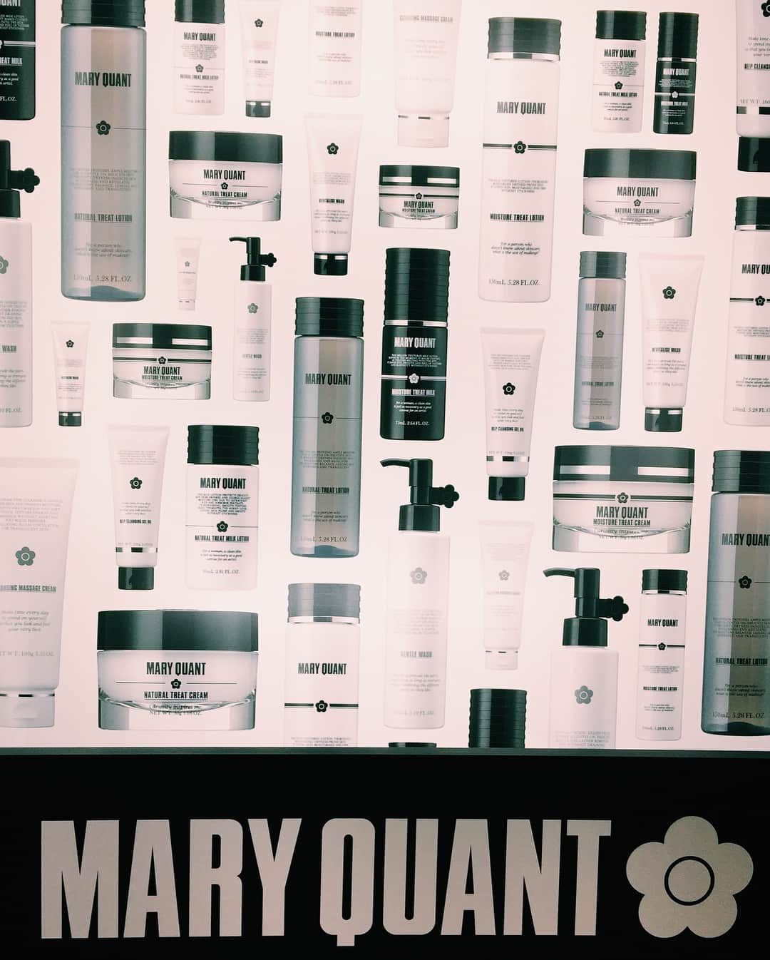 杉ありささんのインスタグラム写真 - (杉ありさInstagram)「🖤MARY QUANT🖤 BASIC SKIN CARE SPECIAL PARTY にお邪魔しました！ ”メークアップが今のあなたを美しくするとしたら、スキンケアは一生のあなたを美しくするものだ。”というお言葉。素敵です。 まさにそれを叶えてくれるような新しいスキンケアラインです🌟 #maryquant #MQスキンケア #MQパーティー」9月13日 15時34分 - meariiisa