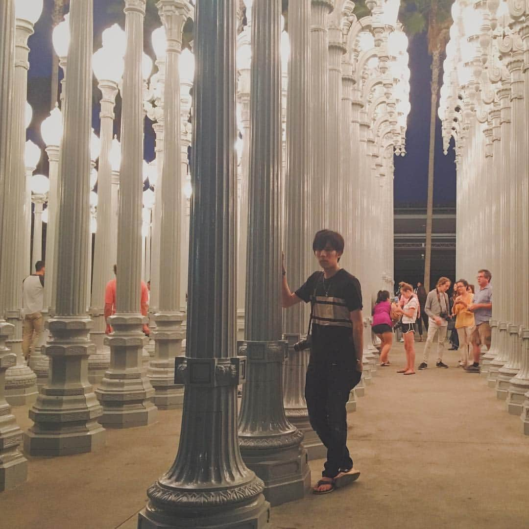 有本祐さんのインスタグラム写真 - (有本祐Instagram)「夏の旅行の写真〜。 . #lacma #lacmalights #california #losangeles #love  #likes #followme #l4l #l4l #いいね #アメリカ  #ロサンゼルス #ディズニー好き  #ディズニー」9月13日 15時34分 - arimochiworld