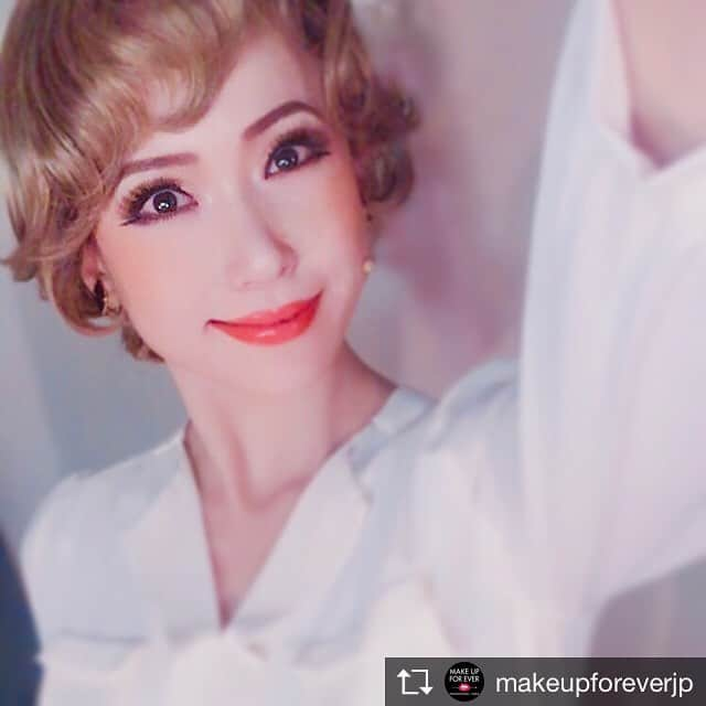 ソニンさんのインスタグラム写真 - (ソニンInstagram)「. #リポスト #Repost @makeupforeverjp  さんに行くともっと複数みれます！ ................……… BEAUTIFUL MUSICAL x MAKE UP FOR EVER💋⠀ 「ビューティフル」ミュージカルに出演されたソニンさんの60年代メイクアップを、全て#メイクアップフォーエバー の製品にて演出✨  いつも素敵なパフォーマンスを披露する#ソニン さんのご活躍をメイクアップフォーエバー が応援しています💄@sonim_official ⠀⠀ .⠀ 次回のライブ告知🎶 🎼ソニン ワンマンライブ”Sonim connects 〜you and you〜”⠀ 日時：9月15日(金) 19:00 & 21:30スタート⠀ 場所：JZ Brat(東京•渋谷) 予約はこちら▶︎bit.ly/Sonim_  #MAKEUPFOREVER #LIFEISASTAGE #IAMANARTIST #SONIM #BeautifulTheMusical #60smakeup #makeupartist #mua #makeuplover #makeupaddict #MOTD #instamakeup #instabeauty #beauty #ミュージカル #応援 #メイクアップ #60年代メイクアップ #公演メイク #ライブ #プロのメイク」9月13日 20時04分 - sonim_official