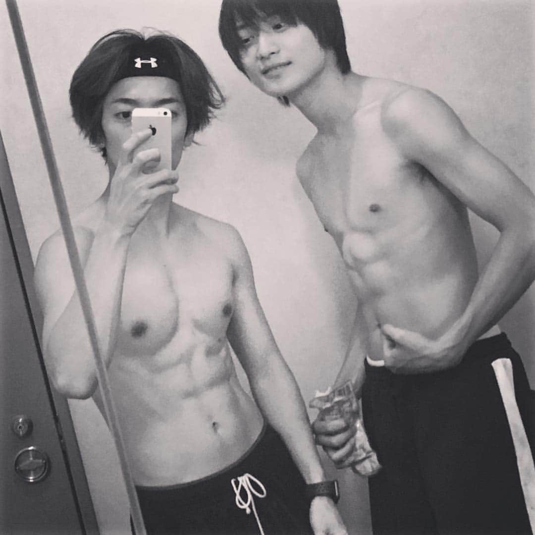 松本大志さんのインスタグラム写真 - (松本大志Instagram)「ひかるさんの筋肉凄すぎて僕はついていくので必死でした、、、 #番町筋トレ部 #部員」9月9日 19時10分 - taishi_ma