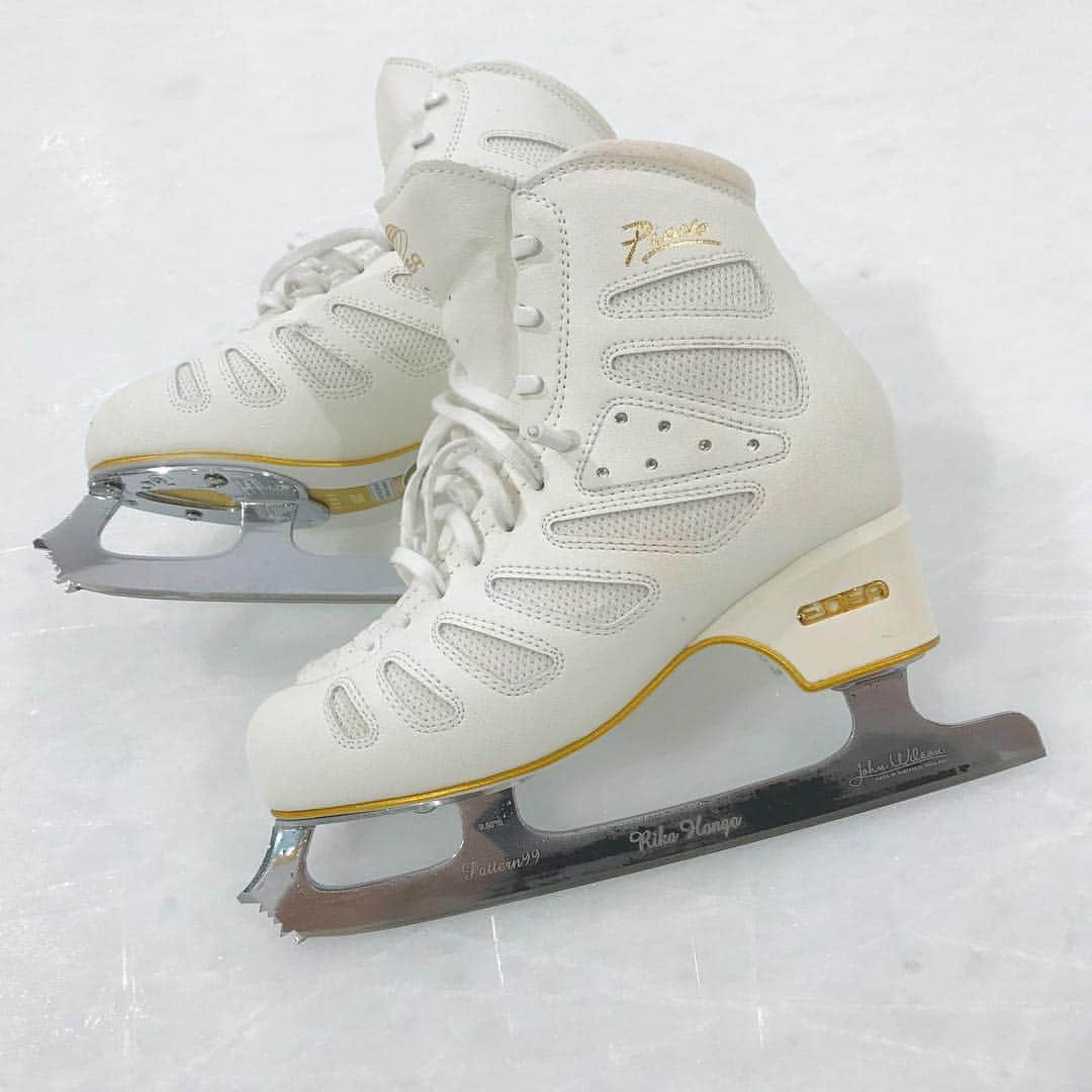 本郷理華のインスタグラム：「New✨⛸⭐️ Thank you for such an amazing edge and shoes always.  I really appreciate for your support ✨🙏🏻⛸ いつも素晴らしいエッジと靴を使わせてくれて、ありがとうございます✨⛸」