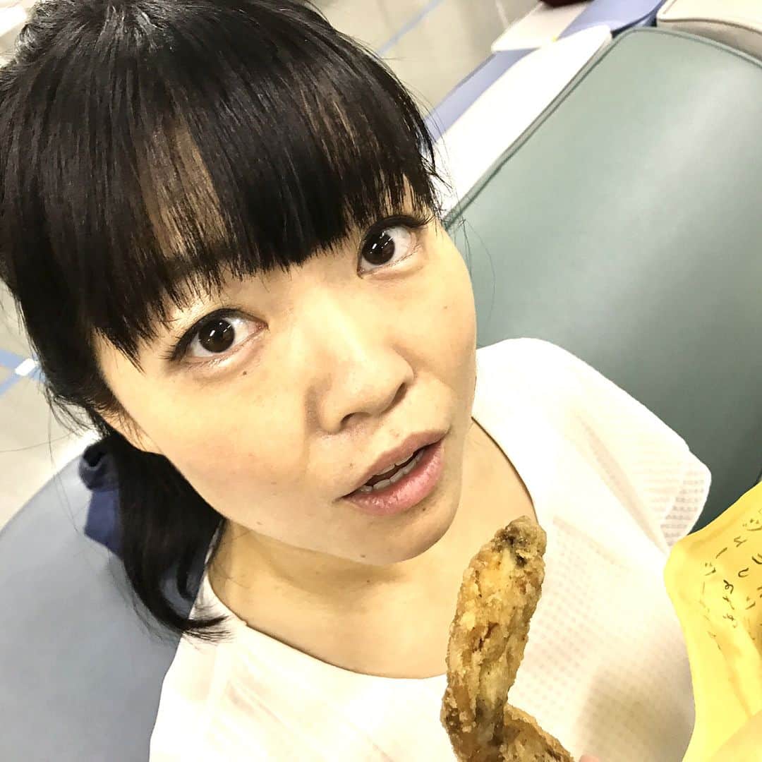 日本テレビ「ウチの夫は仕事ができない」さんのインスタグラム写真 - (日本テレビ「ウチの夫は仕事ができない」Instagram)「今夜の「ウチの夫」は時間変更のため11時10分からお送りします😢 寝ないで欲しいので思い出の写真をあげてます。アヤコさんの髪型🍀カブトガニみたいって言ったら怒られた😅錦戸さんはいつもアヤコを楽しそうにイジって、アヤコも嬉しそうに答えてました😊 #ウチの夫 #錦戸亮 #イモトアヤコ」9月9日 22時58分 - uchinootto_ntv