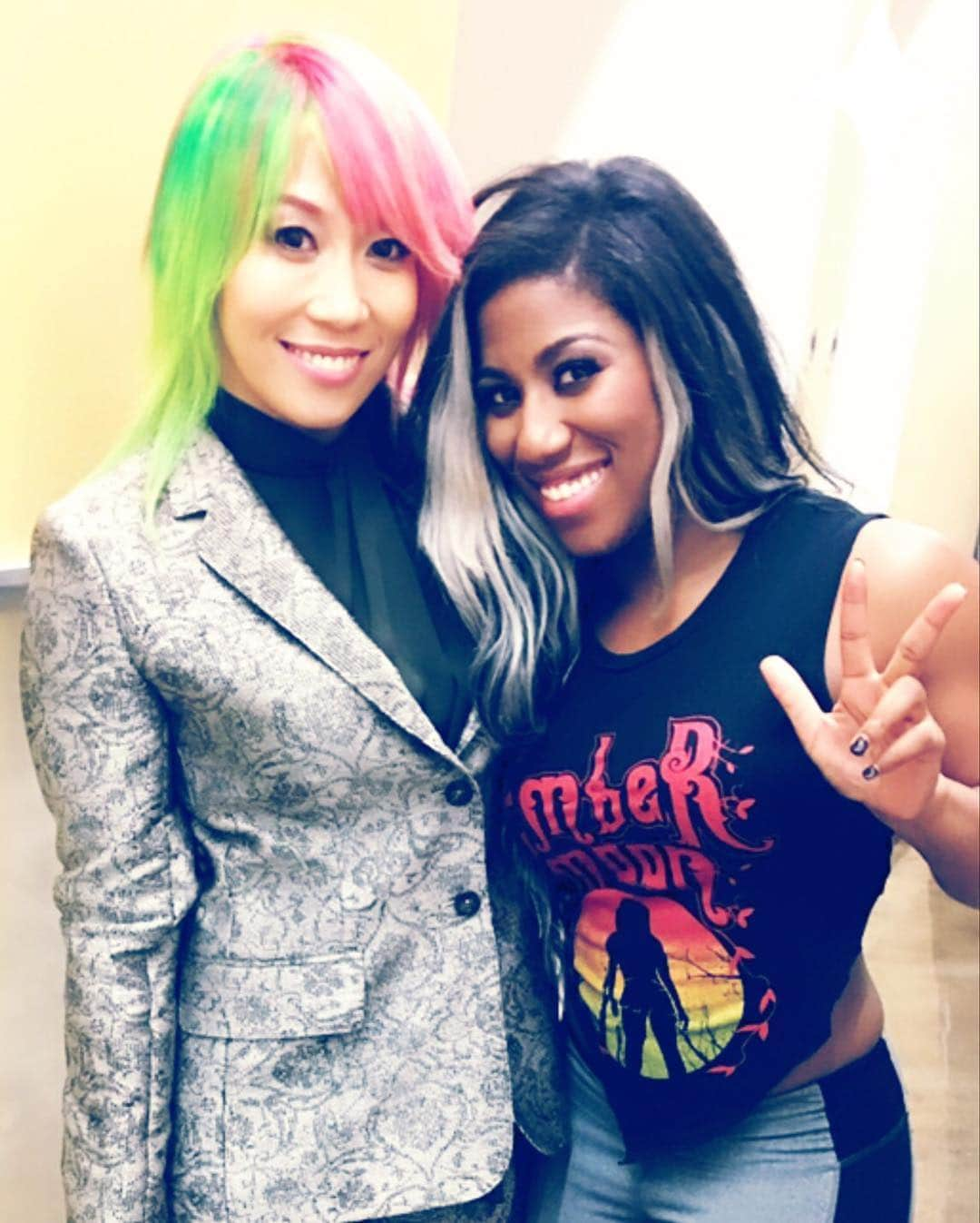 華名（明日華）さんのインスタグラム写真 - (華名（明日華）Instagram)「With Ember Moon 🤡」9月10日 3時17分 - wwe_asuka