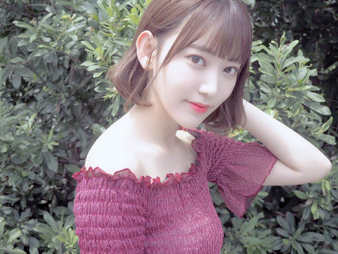 宮脇咲良さんのインスタグラム写真 - (宮脇咲良Instagram)「今日のメイク、お気に入り☺️ やっとグラデ出来るようになったvisseのクリスタルデュオPK862と、3ce eyeshadowpalette #upclose っていうアイシャドウがポイント☺️ 今日は、ピンクブラウンメイク💄 #make #3ce （投稿何度も消してごめんねー😭）」9月10日 19時58分 - 39saku_chan