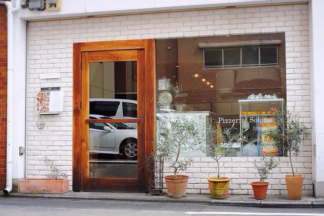 キッチンスターター のインスタグラム：「. 京都ナポリピッツァ隊 . 烏丸御池　「Pizzeria Solono」大野　亮 . 本場ナポリと同じく炭窯を積んだピッツァ専用のキッチンカーを購入したい。 . 皆様のご支援をお待ちしております。 . #クラウドレストラン #クラウドファンディング  #京都ナポリピッツァ隊 #京都  #烏丸御池 #solono #東山 #dayuki #七条 #Mercato #イタリア #イタリアン #ピザ  #ナポリ #本場 #炭窯 #キッチンカー #専用」