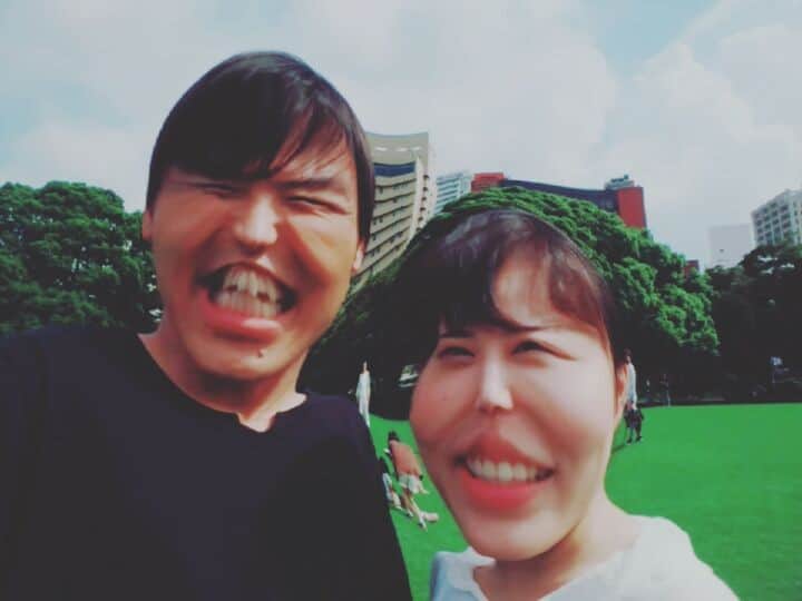 日本テレビ「過保護のカホコ」のインスタグラム：「「過保護のカホコ 最終回まで あと3日‼」 とおっしゃっています(笑)  バッチリ合ってそうで最後まで合わないお二人…。 #過保護のカホコころころころりん  #過保護のカホコ #高畑充希 #竹内涼真」