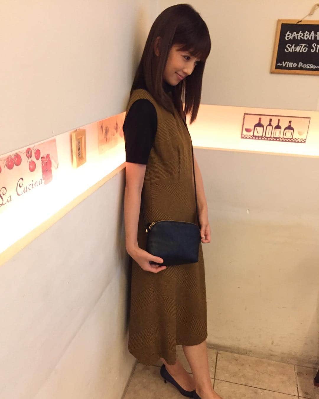 小倉優子さんのインスタグラム写真 小倉優子instagram 今日は 朝からロケをしていました 今日のカバン H Mで1500円でした 私服も秋物にしてみました やっぱり ワンピースが楽ちんです 9月11日 11時53分 Ogura Yuko 06