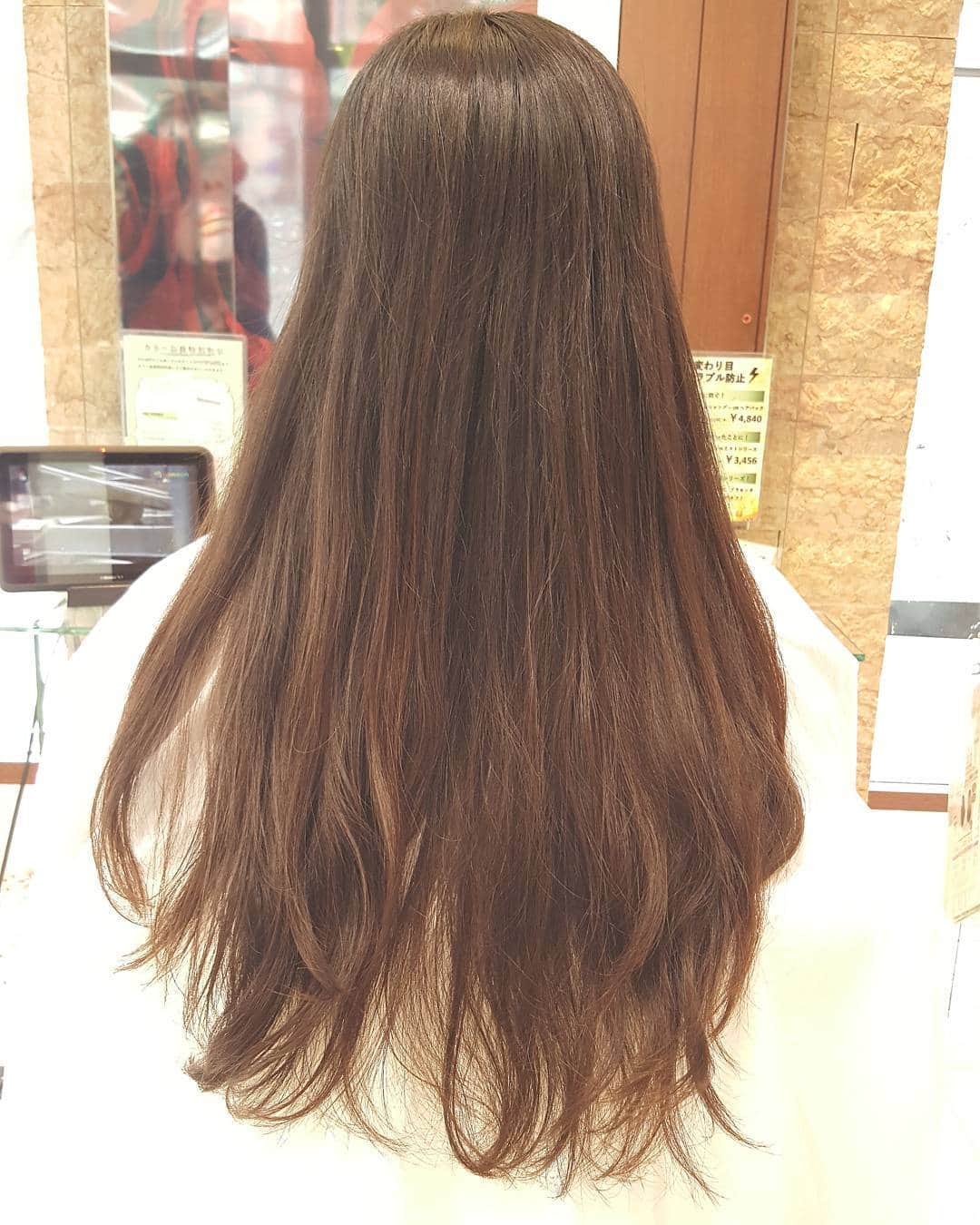 川原由維さんのインスタグラム写真 - (川原由維Instagram)「髪伸びた〰🎵 #ヘアサロン#ロングへあー #髪伸びた#長い髪」9月11日 12時48分 - yui5520
