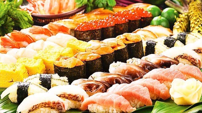 魚がし日本一のインスタグラム：「. ✴︎魚がし日本一のこだわり✴︎ ”七たて”抜群の鮮度。 . 板前が目の前で握る新鮮なお寿司を、 お好みでお召し上がりいただきたい という創業当時のスタイルを そのままに展開しております✨ . 築地から直接仕入れたネタを気軽にお楽しみください(｀_´)ゞ . #魚がし日本一 #寿司 #鮨 #すし  #sushi #築地 #築地直送 #江戸前寿司 #個室 #貸切 #お持ち帰り  #立ち食い  #マグロ  #tuna  #日本酒  #新鮮  #職人  #魚  #japan  #jananesefood  #池袋  #新宿  #渋谷  #新橋  #西日暮里  #八重洲  #麹町  #中野  #秋葉原  #五反田」