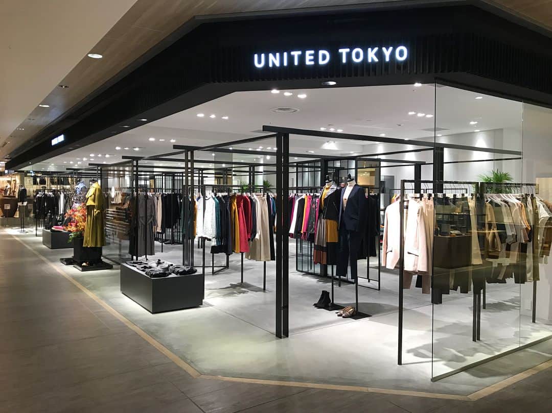 谷正人さんのインスタグラム写真 - (谷正人Instagram)「UNITED TOKYO 二子玉川店、本日、オープンしました！二子玉川ライズの3Fにありますので、近隣の方、VERY女子の方、是非、いらして下さい。蔦屋家電の2Fのソーセージパンも美味しいので、、 #unitedtokyo #二子玉川」9月12日 10時25分 - masato_tani