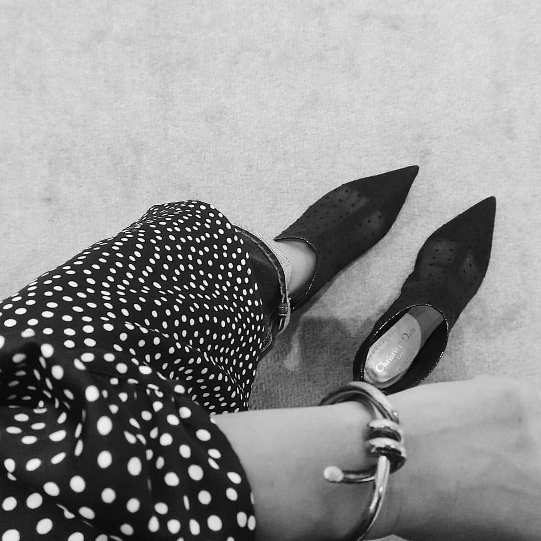 正中雅子さんのインスタグラム写真 - (正中雅子Instagram)「特別な日には、特別な新しい靴をおろしたいタイプです👠 * @dior  で欲しかったドットのブーティーを♡ * #dior #newshoes #boots #昨日の靴」9月12日 21時03分 - masacoshonaka