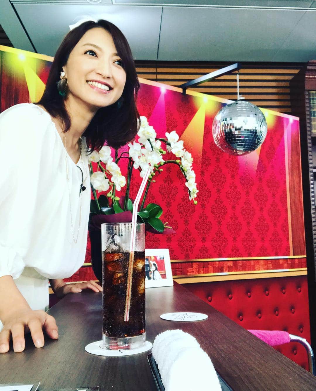 望月理恵さんのインスタグラム写真 - (望月理恵Instagram)「オープンしてます。 スナックモッチー #コーラが美味しい 一気飲み。」9月13日 12時20分 - mochiee28