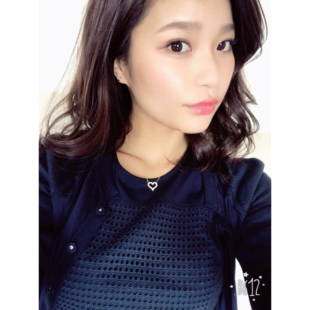 椿原愛さんのインスタグラム写真 - (椿原愛Instagram)「. パチ魂収録❤️ ゲストのアカツさんとお相撲ポーズ😼✨ とり天美味しいですし、何より皆様があったかいです！ . #グラビア#アカツ#大分 #グラビアアイドル#グラドル #ポートレート#撮影会 #カメラ#椿原愛#東京 #tagsforlikes#tflers #like4like#l4l#follow #followme#sexy#idol#japan #tokyo#model#camera #selfie#selfies#selfietime #selfienation#me#girl#gilrs」8月20日 14時55分 - ai.tsubakihara