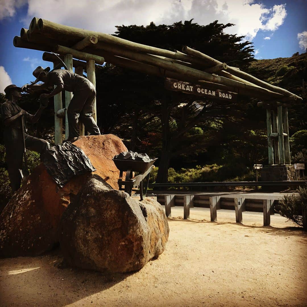 斎藤陽介のインスタグラム：「Power of nature#greatoceanroad#グレートオーシャンロード#melnourne#メルボルン#trip#nature#naturephotography#telax#traveling#instaboy#photooftheday#folow4folow #follow4followback #f4f #like4like #likeforlikes #l4l」