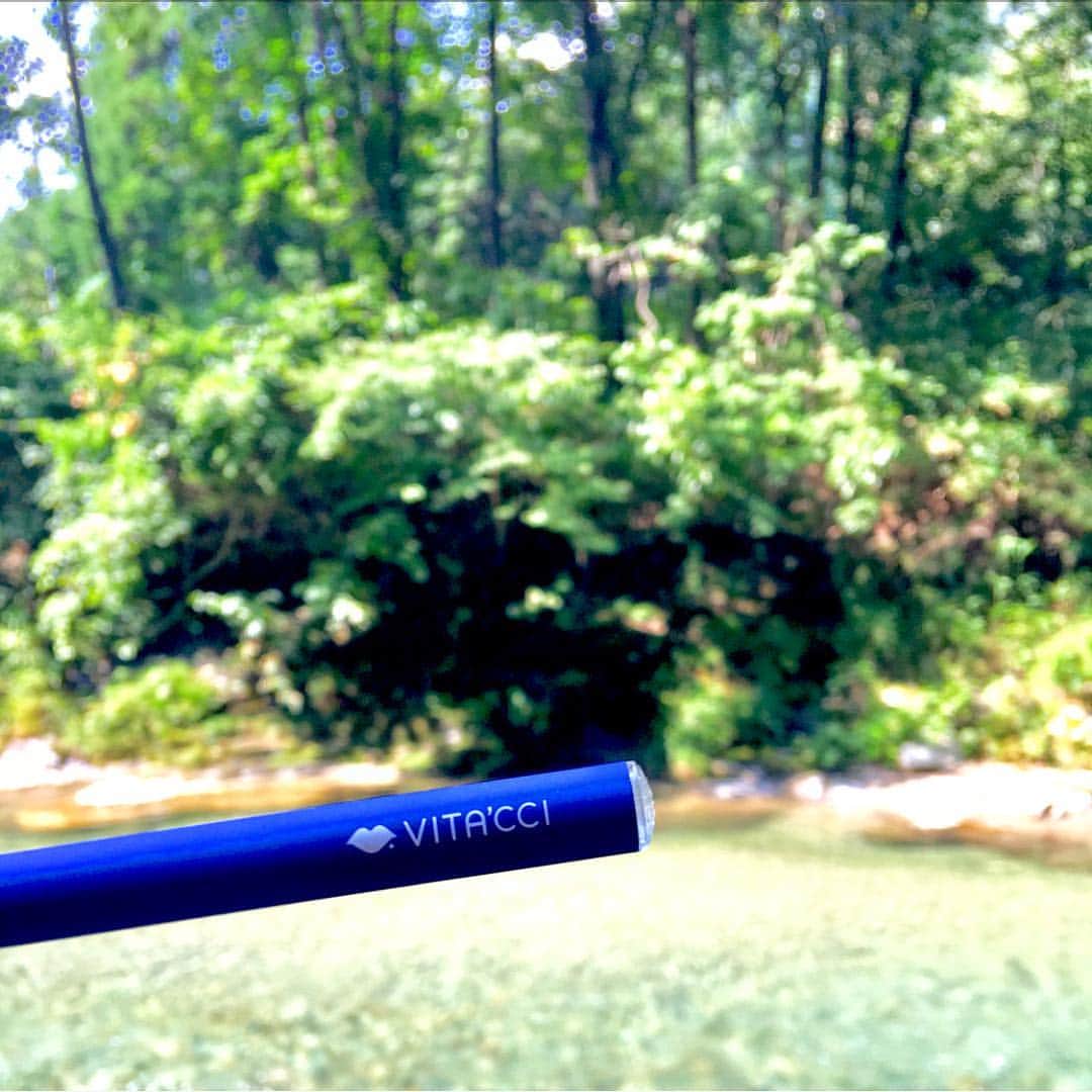 VITA'CCI_OFFICIALのインスタグラム：「🏝🏝Enjoy The VITA'CCI Anytime💛Anywhere💛🏝🏝 #ビタッチ#vitacci#ビタミン#美容#健康#禁煙#クラブ#夜遊び#六本木#パリピ#アイコス#セルフィー#ミナミ#パーリーナイト#ウルトラ#party #beauty #beach #river #fashion  #followme」