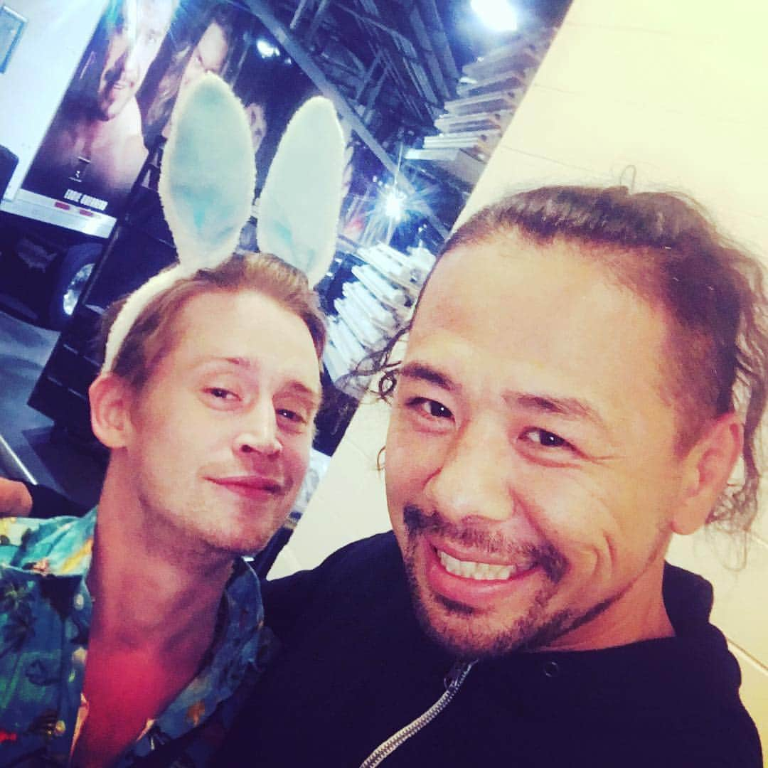 中邑真輔さんのインスタグラム写真 - (中邑真輔Instagram)「I wanna listen to it, okay?」8月21日 13時55分 - shinsukenakamura