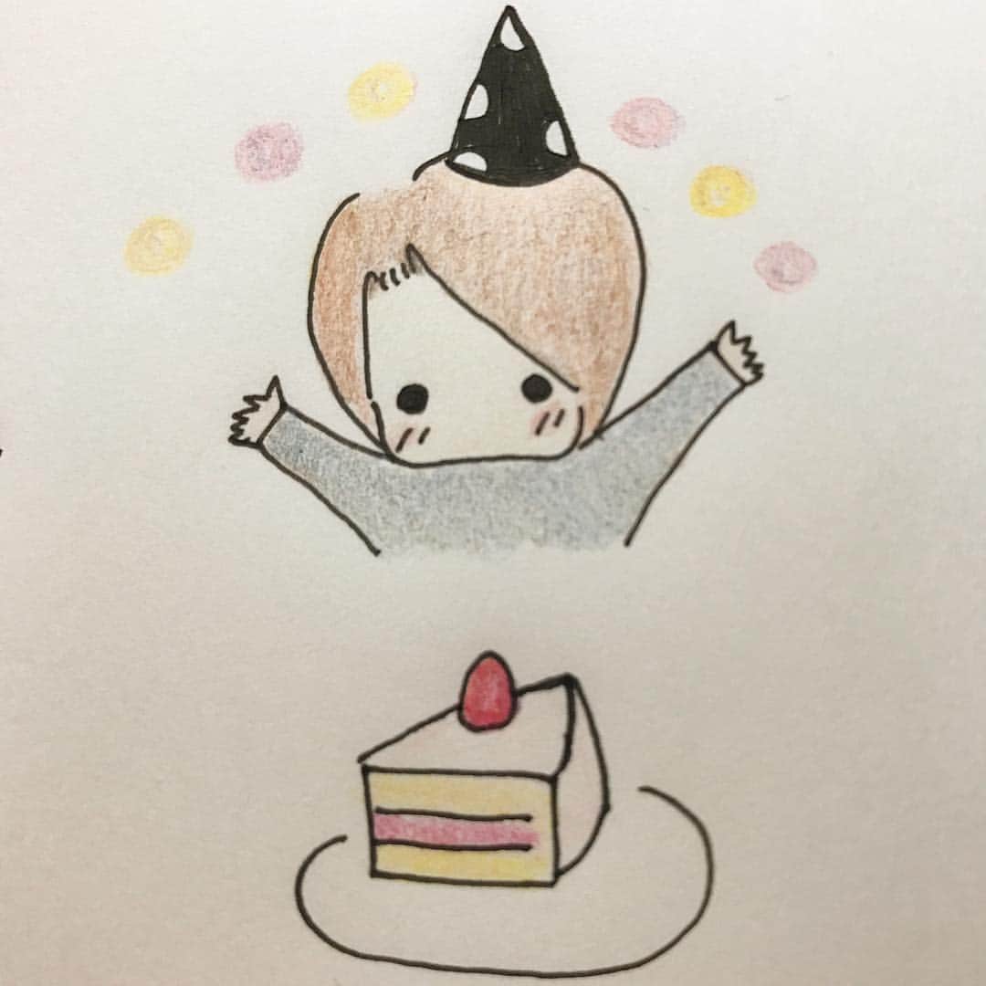 石橋わか乃のインスタグラム：「HAPPY BIRTHDAY〜〜🎉🎉 8/22はベースのおだの誕生日！ 略しておだんじょう(以下略 おめでとう！会いたいな！らぶ！☺️☺️💜 . 4ヶ月以上会ってないので 写真コラージュ楽しみにしてくれてた方すいませぬ！(笑 . みんな今日一日これLINEかなんかのアイコンにしろね！ なんてね！やるなよ！(笑 . #Drop_s #小田満美子#HAPPYBIRTHDAY#🍰」