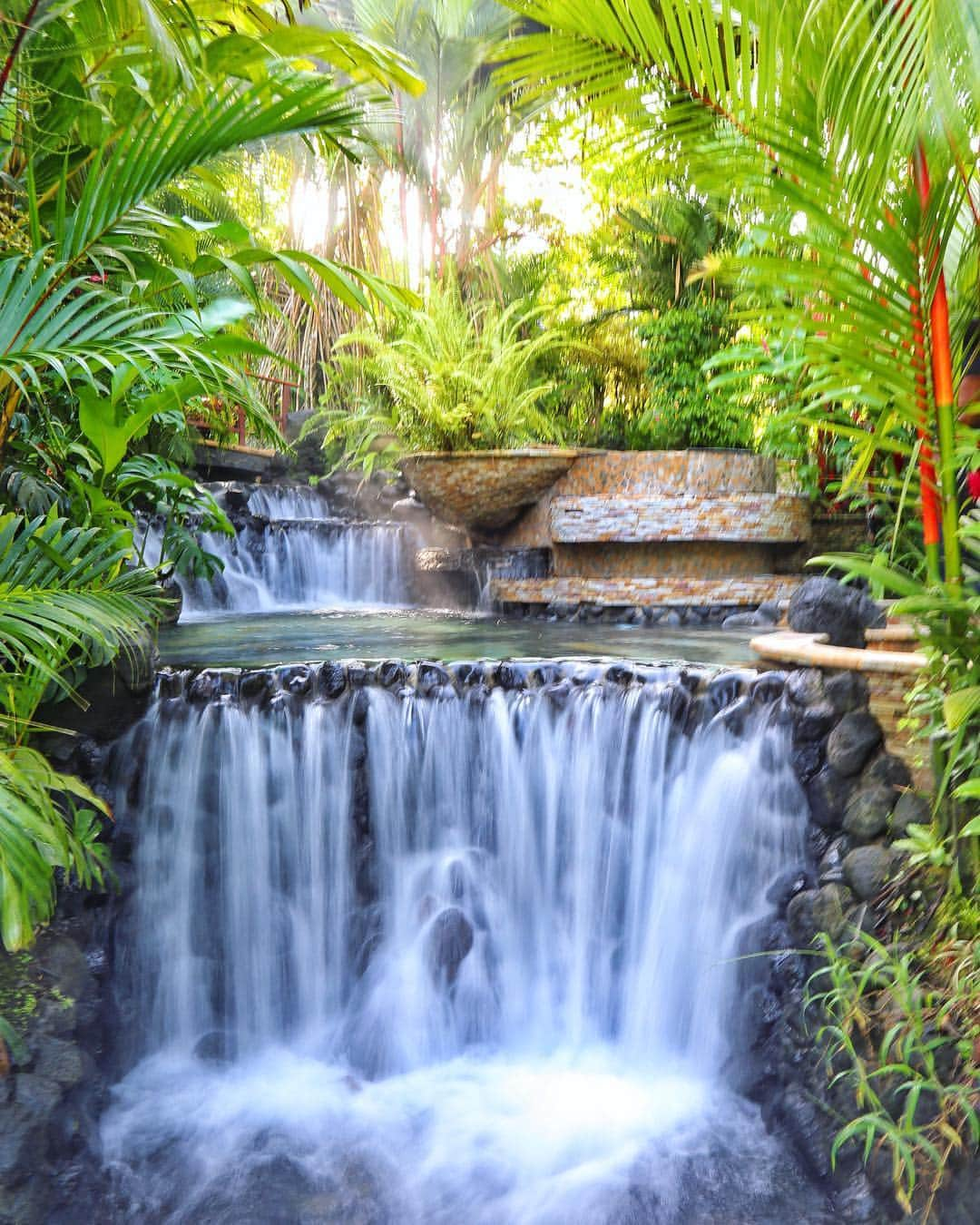 missjetsetterのインスタグラム：「I think I just found paradise at @tabaconresort 😍 Costa Rica is one of the greenest & lushest countries I've ever visited🌴 Its actually known as one of the most eco-friendly countries in the world & locals work hard to maintain their reputation. Costa Rica has been on my travel bucket list for years now, and I'm so excited to be here touring its beauty with @visitcostarica_pr 🇨🇷 Stay tuned as I'll be taking over @travelchannel this Wednesday to take you along our adventures✈️🇨🇷 #PuraVidaLife」